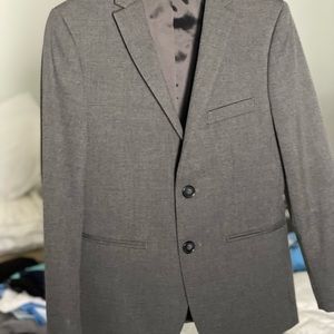 Boys grey suit. Perfect condition.
